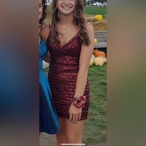 NOX Anabel homecoming dress burgundy Sz 4